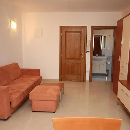 Basanija 3402a * سافودغيا